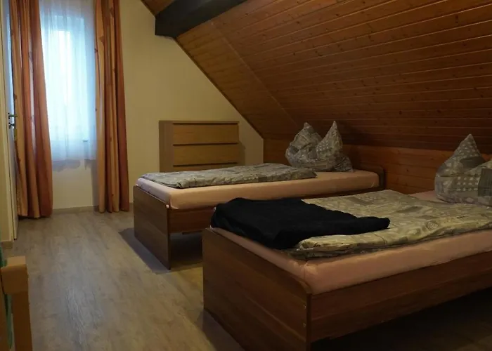 Schoene Aussicht Frühstückspension *